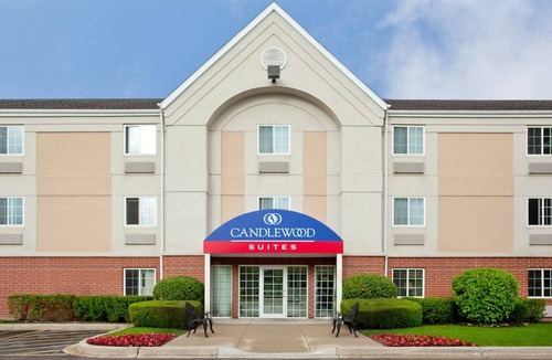 Libertyville Hotel | Sonesta Simply Suites Chicago Libertyville