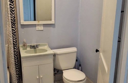 Quincy Apartment | Soothing 1-bedroom corporate apartment with AC in Quincy