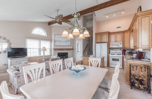 South End Condo | South End Gem, only a block and a half from the beach!