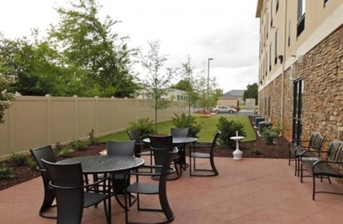 Madison House | Southern Hospitality! 4 Spacious Units, Breakfast