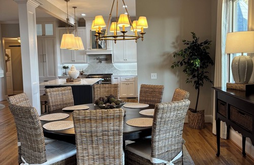 Mount Berry House | SOUTHERN LIVING! Newly renovated! Private with Mountain views-sleeps 16