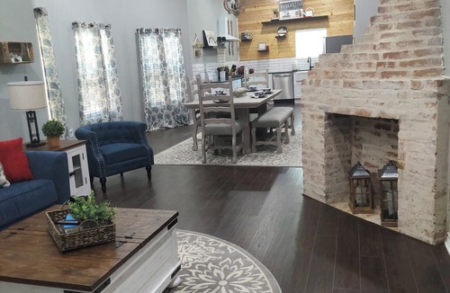 Killeen House | Spacious 100yo Farmhouse with Modern Amenities