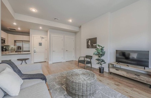 Back Bay Apartment | Spacious 1bed/1bath in Back Bay