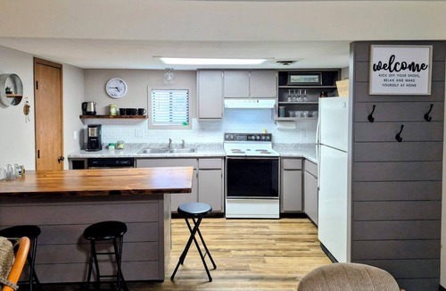 Monroe City Apartment | Spacious 2-bedroom apartment, boat parking, with patio in Monroe City no pets