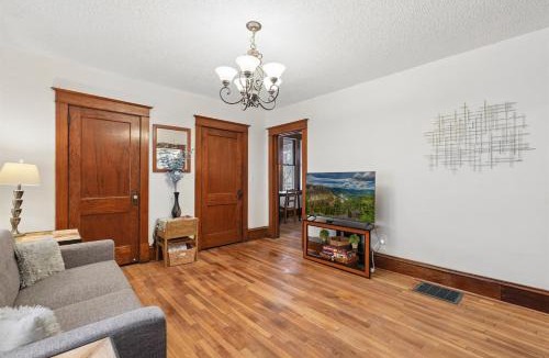 South Como Apartment | Spacious 2BR Across from Como Lake - Bramble