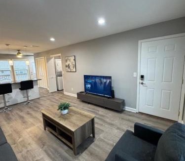 South Beloit Apartment | Spacious 2BR Apt with Balcony and 2 King Beds Sleeps 6