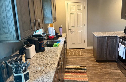 Dubuque House | Spacious 3-bedroom/2.5 bath house in gorgeous Dubuque with AC