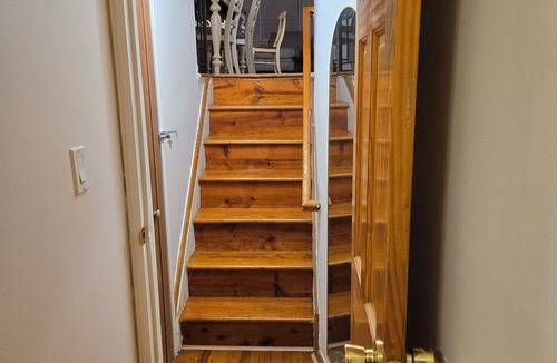 Canarsie Apartment | Spacious 3-bedroom apartment in lovely Brooklyn with AC