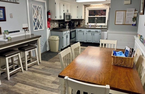 North Conway House | Spacious 3-level AC. home featuring a game room, two family rooms, a fenced yard