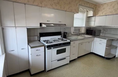 Constable Hook Apartment | Spacious 3BR/7 Guests/Parking/Near NYC & Stadium