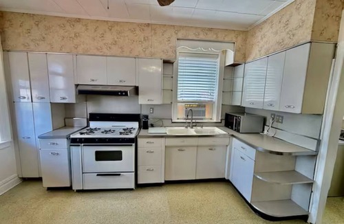 Constable Hook Apartment | Spacious 3BR/7 Guests/Parking/Near NYC & Stadium