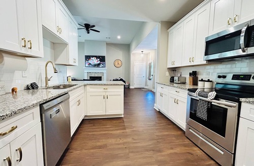 Auburn House | Spacious 3BR Auburn Getaway – Family-Ready and Near All Auburn Has to Offer