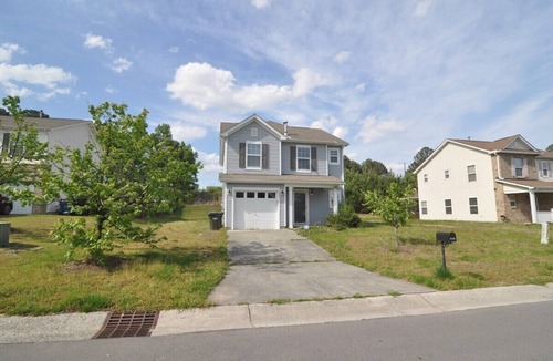 Durham House | Spacious 3BR Home in Quiet Neighborhood