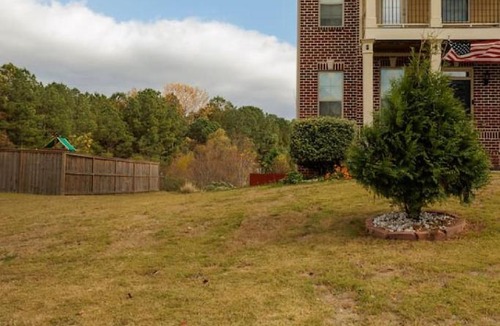 Acworth Apartment | Spacious 3BR Terrace Apt Near LakePoint and Golf