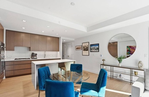 Hoboken Apartment | Spacious 4 Bedroom Apartment in Hoboken, Sleeps 10 Near NYC Transit