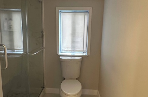 Rolling Road Farms House | Spacious 4-bedroom house in cool Woodlawn with AC, WiFi Baltimore DC area