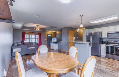 Lincoln House | Spacious 4-bedroom house in Lincoln