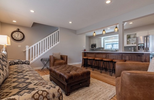 Stillwater House | Spacious 4 - Bedroom Luxury Living in the Heart of Stillwater