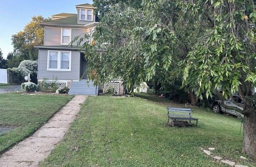Rossville House | Spacious 4-bedroom retreat house with plenty of parking