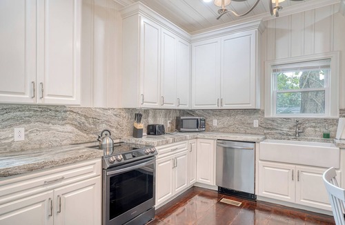 Branchville House | Spacious 4-bedroom house in charming Branchville with AC, WiFi