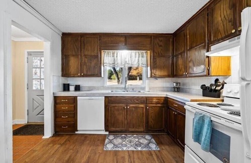 Tulsa House | Spacious 4BR Home | Pet-Friendly | Near Tulsa Expo