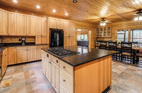 Maurertown House | Spacious 5,200-Sq-Ft Cabin in Shenandoah Valley