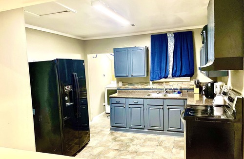 Montgomery House | Spacious 5-bedroom house in enjoyable Montgomery with AC, WiFi