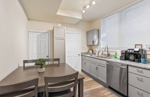 Wilmington House | Spacious 5-bedroom house in charming Wilmington with WiFi, AC