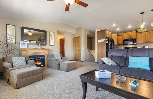 Aberdeen House | Spacious 5-Bedroom Home in Aberdeen