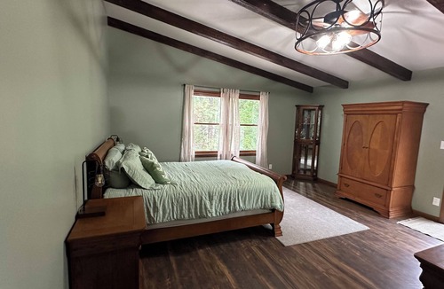 Moberly Other | Spacious 5-bedroom log cabin home with 2 ponds and 50 acres just outside Moberly
