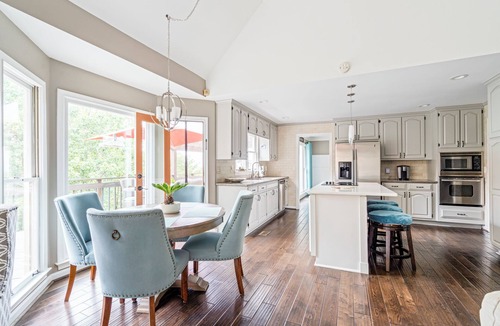 Marietta House | Spacious 5-bedroom retreat home with Mountain City Views.