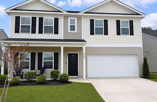Castle Hayne House | Spacious 5-bedroom house in lovely Castle Hayne, minutes to wrightsville beach