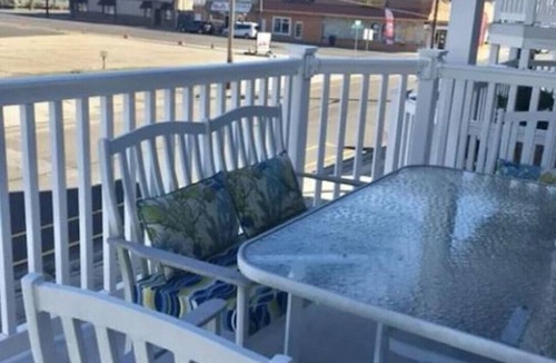 Wildwood House | Spacious 5 BR 3B Wildwood Condo, Sleeps 12-14