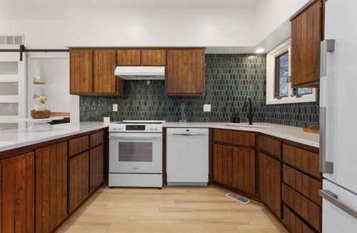 Olathe House | Spacious 5BR Home with 5 KingBeds