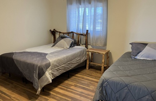 Selby Cabin | Spacious 6-bedroom lodge located on the River Hills of Lake Oahe.