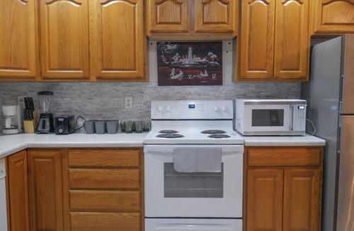 Grand Island House | Spacious 6-bedroom house in Grand Island. Centrally located home.