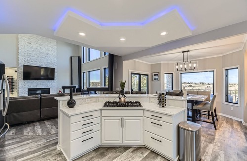 Parker Villa | Spacious 6-bedroom villa in peaceful Parker with AC and gym