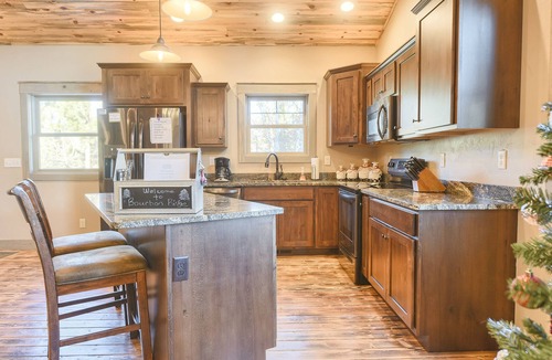Deadwood Cabin | Spacious 6 BR Paradise in Powder House Pass-Near Deadwood and Trails