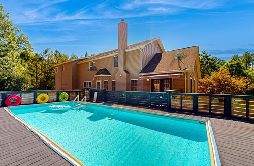 Mineral House | Spacious 7BR Lake Anna retreat with game room, deck, and room for 25.