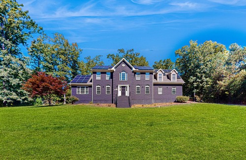 Mineral House | Spacious 7BR Lake Anna retreat with game room, deck, and room for 25.