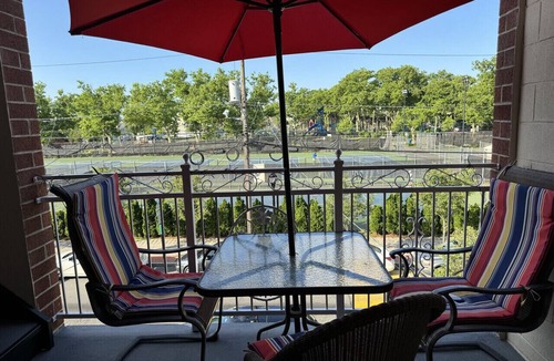 Union City Apartment | Spacious Amazing 3 Bedroom - 15 Mins to NY