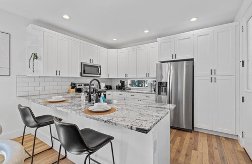 University Hills and Windsor Park House | Spacious Austin Home Base| Sleeps 12+ | Near DT