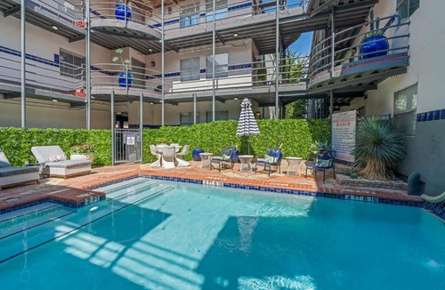 Waller Creek District Apartment | Spacious Austin Loft 4BR Sleeps 12