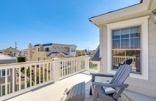 Avalon House | Spacious Avalon Beach House - 2 Blocks to Water!