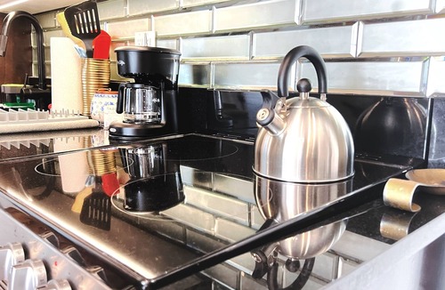 South Slope Apartment | Spacious Boutique Apartment w/Laundry + Roof Deck + 5 min to Subway + Parking
