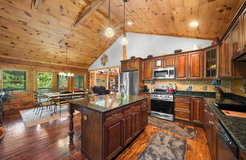 Sugar Grove Cabin | Spacious Cabin Retreat with Hot Tub & Game Room