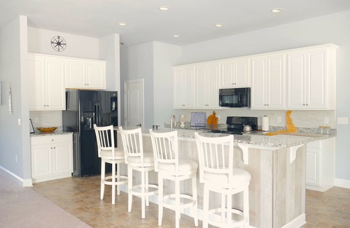 Lewes House | Spacious Coastal Home! Large game room, private pool, 5 minutes to beach!