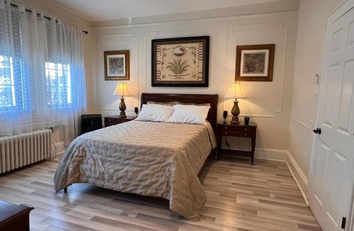 The Waterfront Apartment | Spacious cozy Jersey City Home Easy NYC Access