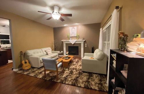 Grimes House | Spacious & Cozy Private Basement Suite with Home Theater