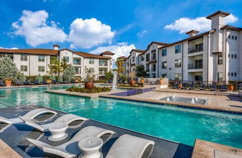 Wells Branch Apartment | Spacious CozySuites on I-35 w/pool and parking #04